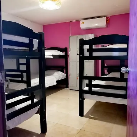 Pensión Shalom Adonai Cartagena